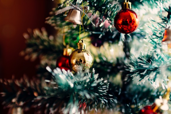 Comment faire gonfler un arbre de Noël artificiel